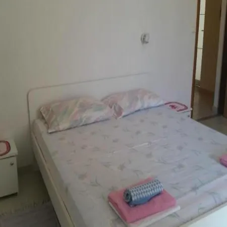 Boguvila - One-bedroom With Terrace A3 - St Appartement